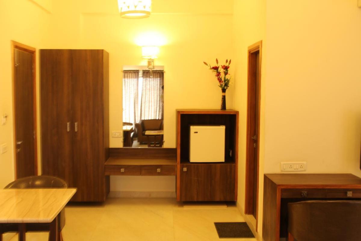 Hotel Grand 3D Bhuj Exterior foto
